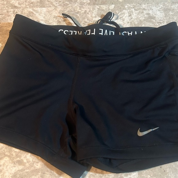 Nike Women's 3 inch Running Shorts - Picture 2 of 8